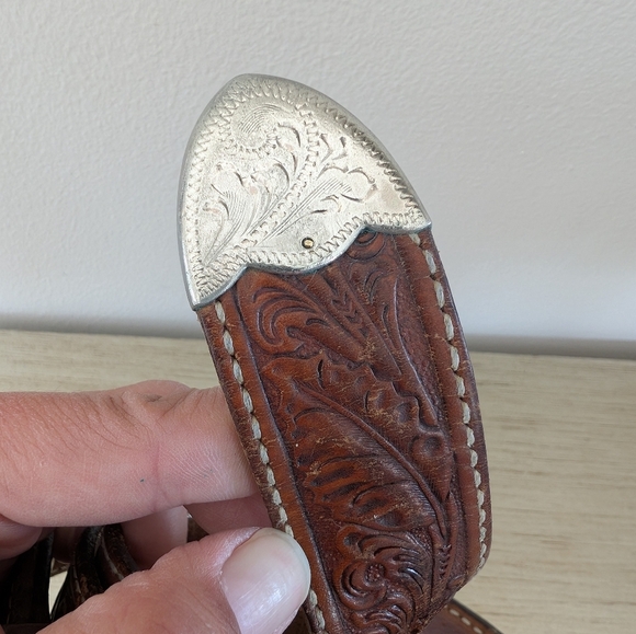 Vintage Handcarved Leather Horse Belt Buckle With Silver Tip Alpaca Mexico 38 - Picture 2 of 7